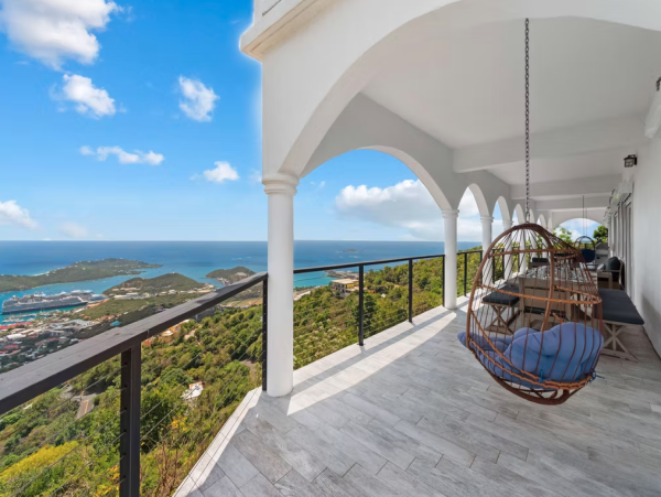 Luxurious Villa With Spectacular Views in St. Thomas